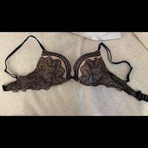 Victoria’s Secret Very Sexy Bra Size 32C